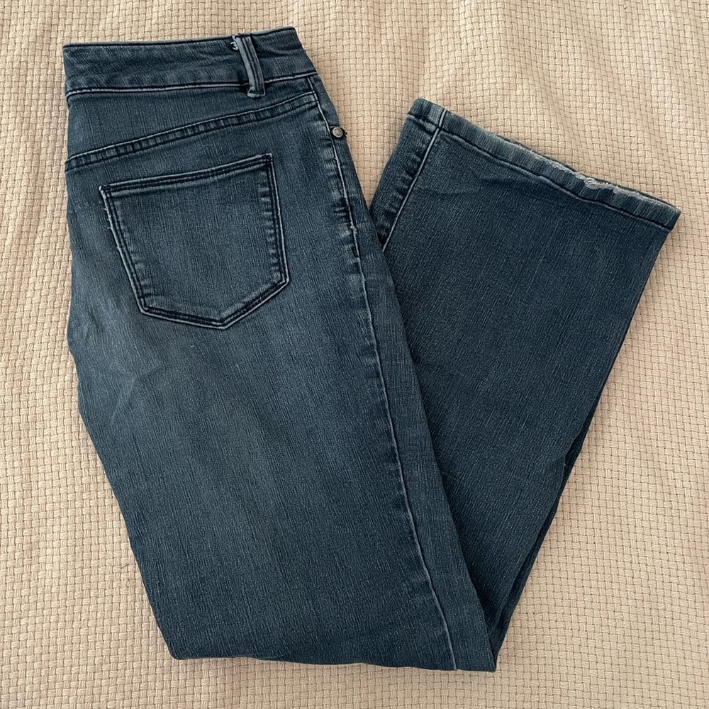 The Limited 312 size 6S jeans